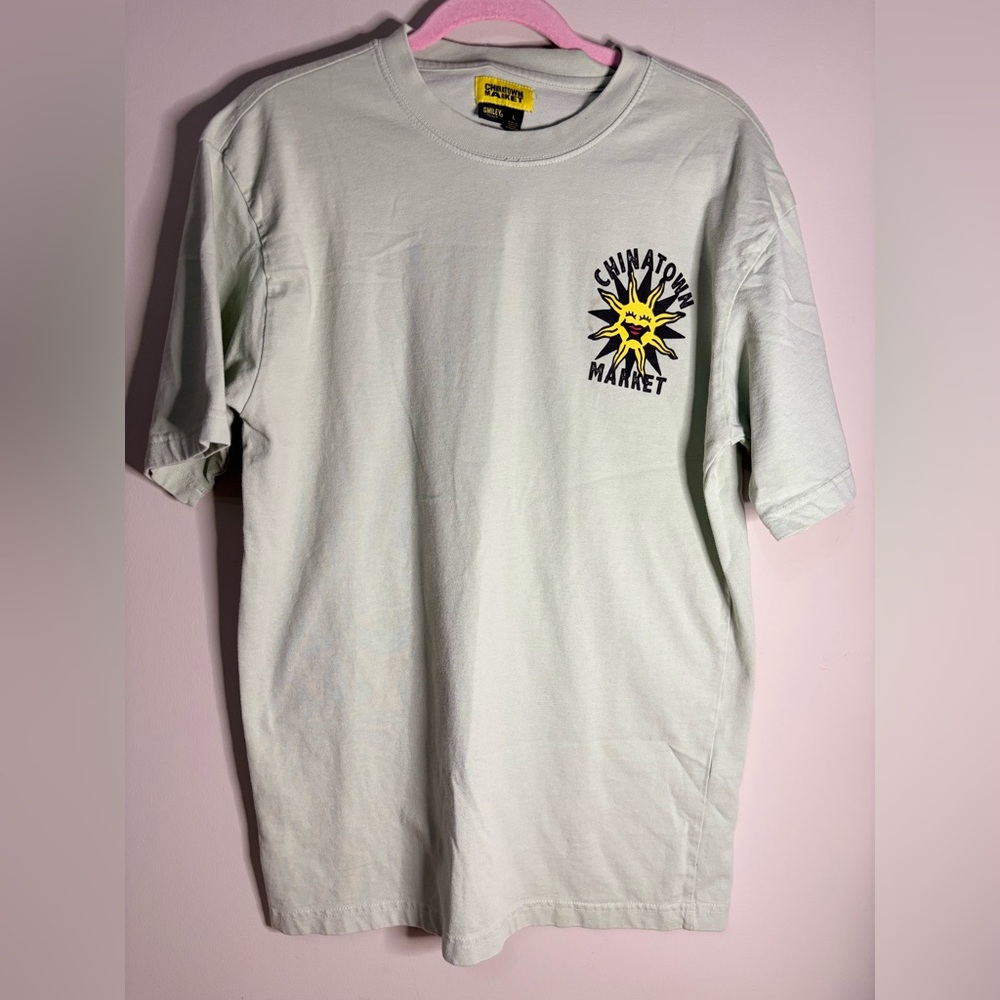 Chinatown Market Sunshine over the Pyramid‎  Graphic Pale Green T Shirt Men’s L